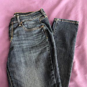 Like New Old Navy Skinny Jeans - Curvy, Medium Wash